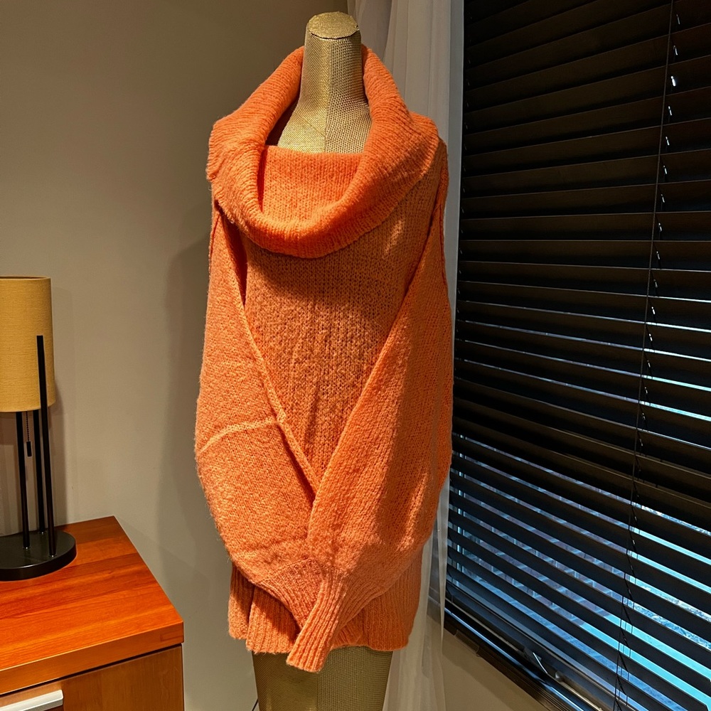 Free People NWT Oversized Turtleneck